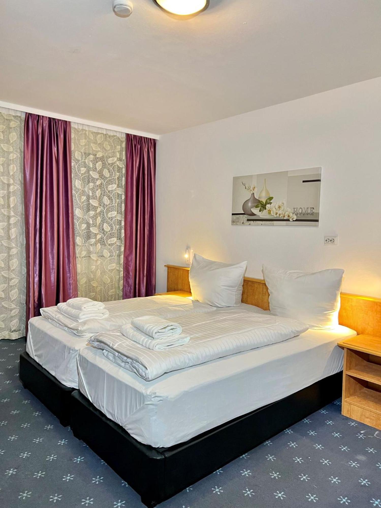 Hotel Neo Cologne Bonn Airport Rosrath Bagian luar foto
